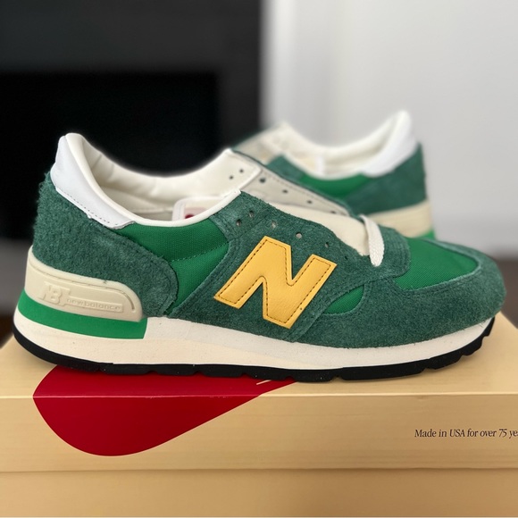 Size 9 - New Balance 990v1 x Teddy Santis - Made In USA - (M990GG1)